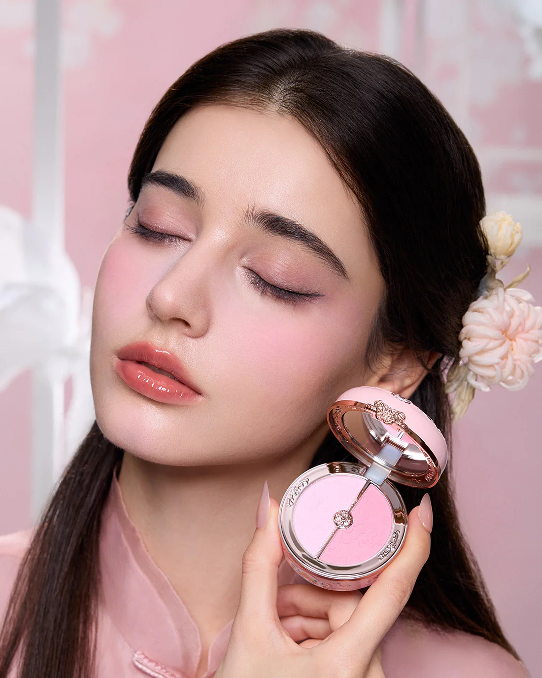 Butterfly Cloud Collar Rouge Box Highlighting & Blush Duo Powder - Image 25